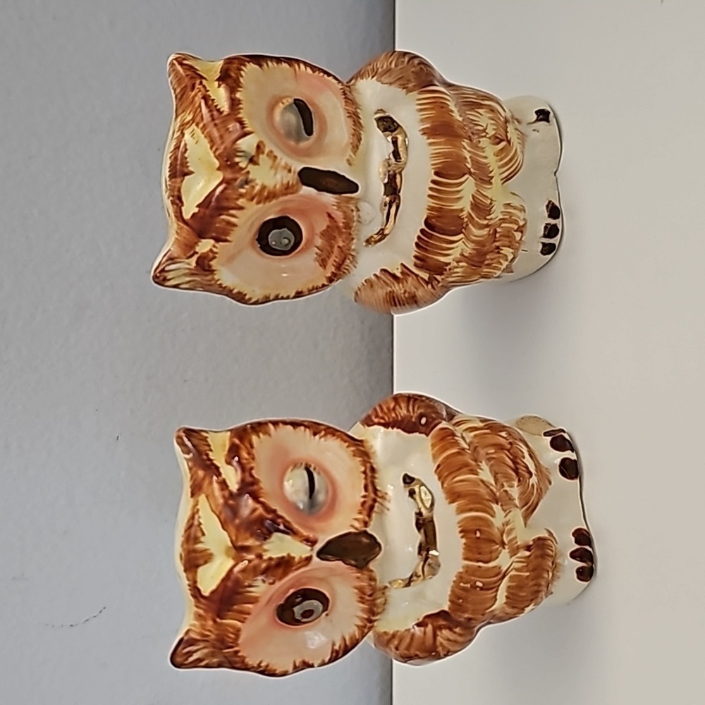 VINTAGE Ceramuc Owl Salt and Pepper Shakers